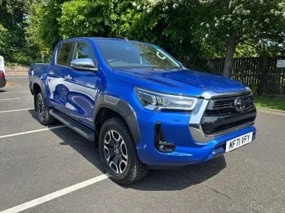 Used Toyota HiLux 201 HP (147 kW) 2021 Blue Pickup