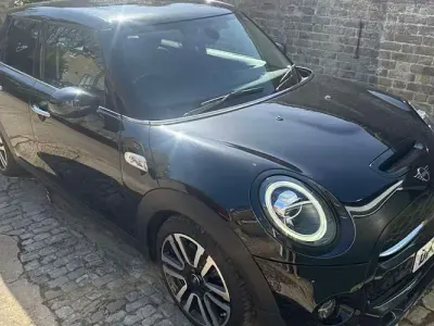 Used Mini Cooper S Exclusive 192 HP (141 kW) 2020 Black Hatchback