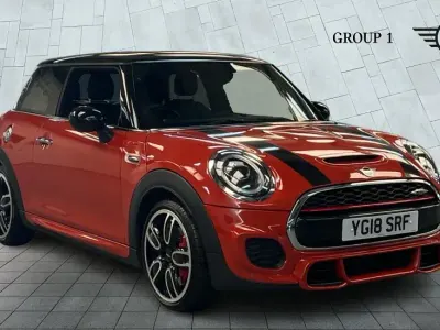 Używany Mini John Cooper Works Hatch 231 KM (169 kW) 2018 Pomarańczowy Hatchback