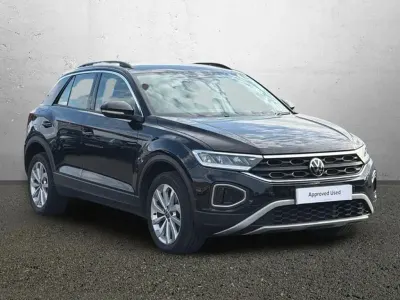 Used VW T-Roc Life 110 HP (80 kW) 2022 Black SUV
