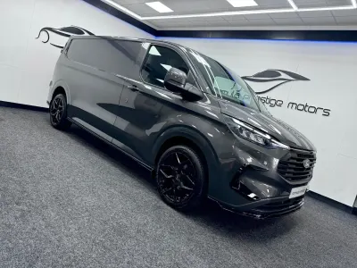 Begagnad Ford Transit Custom Limited 136 HK (100 kW) 2024 Grå Van