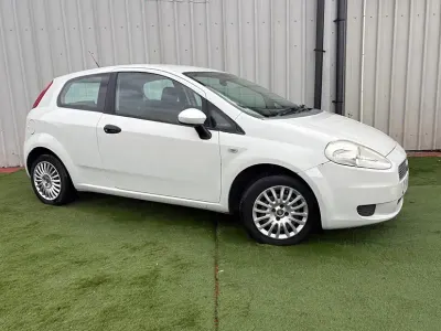 Used Fiat Grande Punto Active 77 HP (56 kW) 2009 White Hatchback