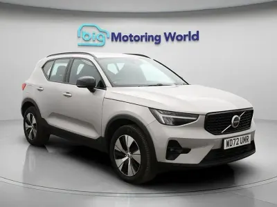 Usado Volvo XC40 Plus 211 HP (155 kW) 2023 Prateado SUV