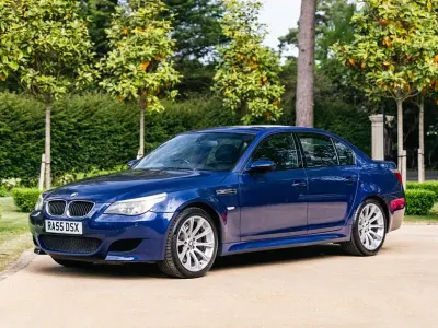 Begagnad BMW M5 M Sport 507 HK (372 kW) 2005 Blå Sedan