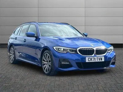 Used BMW 330e M Sport 288 HP (211 kW) 2021 Blue Estate
