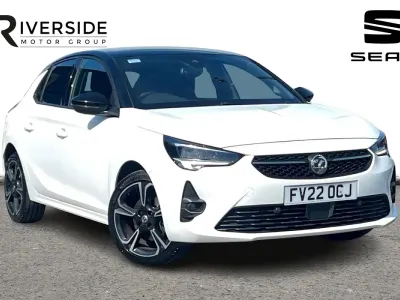 Used Vauxhall Corsa Edition 100 HP (73 kW) 2022 Jade white Hatchback