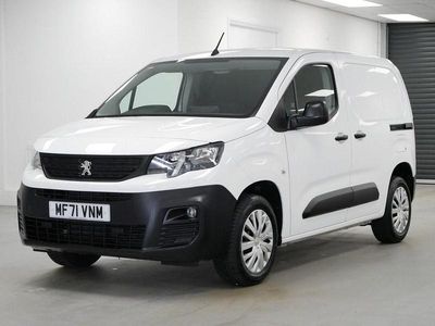 Used Peugeot Partner Premium 100 HP (73 kW) 2021 White MPV