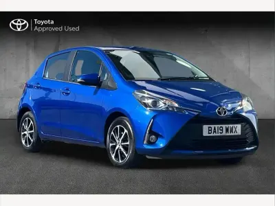 Used Toyota Yaris 109 HP (80 kW) 2019 Blue Hatchback