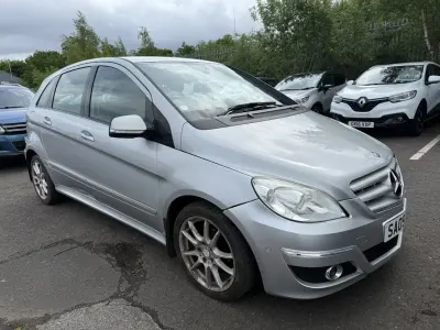 Usado Mercedes B170 2009 Prateado Monovolume
