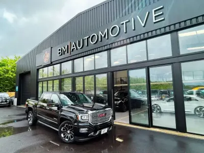 Used GMC Sierra 420 HP (308 kW) 2017 Black Pickup