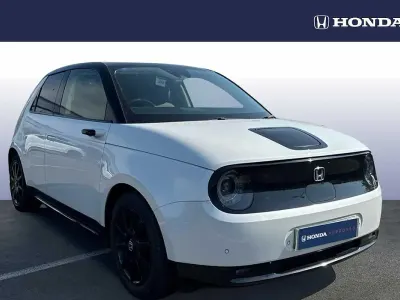Używany Honda e 113 kW (154 KM) 2021 Biały Hatchback