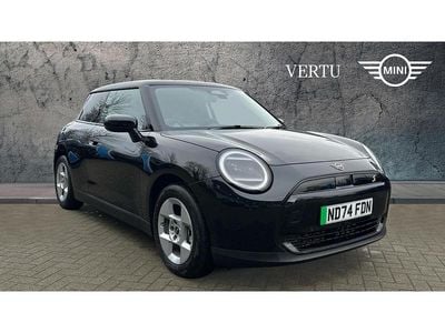 Black Used 2024 Mini Cooper SE Hatch Hatchback | £24,602 (Fair price)