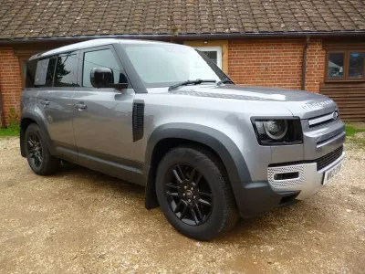Used Land Rover Defender SE 300 HP (220 kW) 2021 Grey SUV
