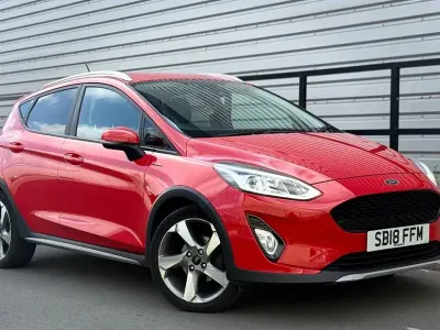 Używany Ford Fiesta Active 100 KM (73 kW) 2018 Czerwony Hatchback