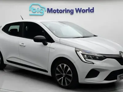 Used Renault Clio Evolution 145 HP (106 kW) 2023 White Hatchback