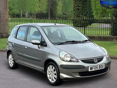 Silver Used 2005 Honda Jazz SE Hatchback | £1,999 (Fair price)