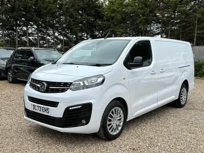 Used Vauxhall Vivaro S 145 HP (106 kW) 2023 White MPV