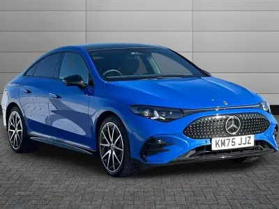 Usado Mercedes CLA 250+ AMG line 200 kW (272 HP) 2025 Azul Sedan