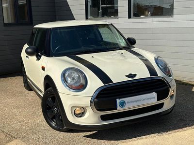 Begagnad Mini ONE Hatch 2016 Vit Halvkombi