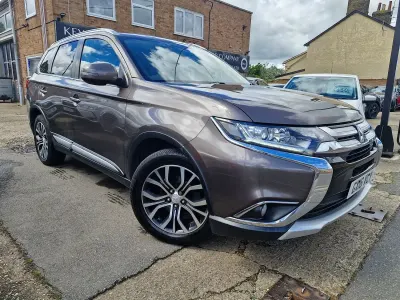 Used Mitsubishi Outlander 147 HP (108 kW) 2016 Brown SUV