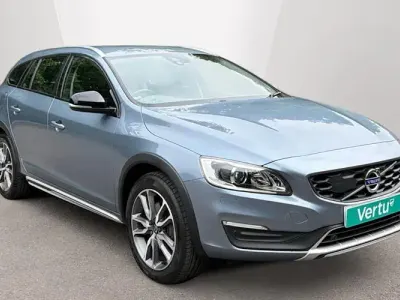 Used Volvo V60 CC 190 HP (139 kW) 2017 Estate