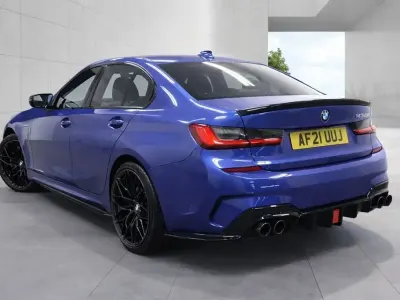 Begagnad BMW 330e M Sport 292 HK (214 kW) 2021 Blå Sedan