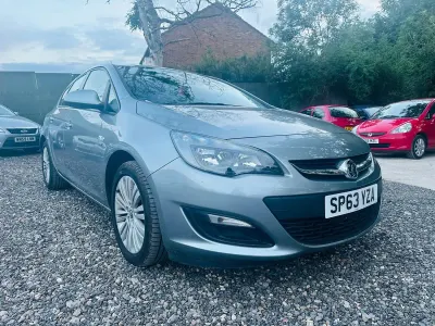 Used Vauxhall Astra 2013 Silver Hatchback