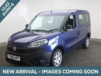 Usado Fiat Doblò Active 2019 Azul Monovolumen