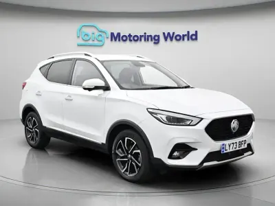 Używany MG ZS 2023 Biały SUV