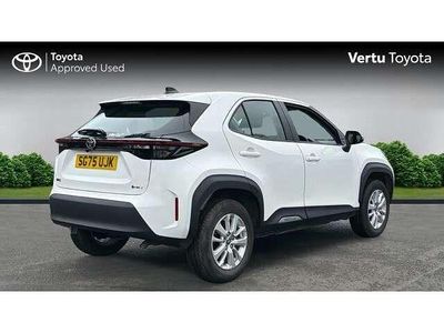 Used Toyota Yaris Cross 113 HP (83 kW) 2025 White SUV