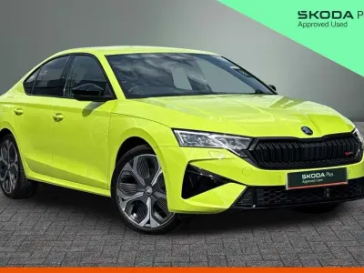 Used Skoda Octavia vRS 204 HP (150 kW) 2026 Hyper green Hatchback