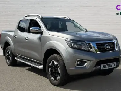 Used Nissan Navara Tekna 86 HP (63 kW) 2020 Grey Pickup
