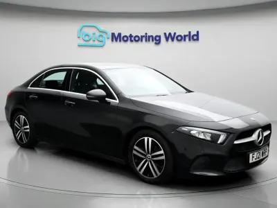 Używany Mercedes A180 Executive 2021 Czarny Sedan/Limuzyna