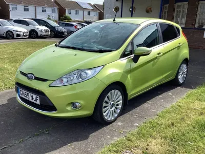 Used Ford Fiesta Titanium 96 HP (70 kW) 2011 Green Hatchback