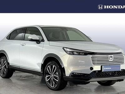 Sunlight white Used 2025 Honda HR-V Advance SUV | £26,595 (Expensive)