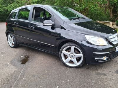 Mercedes B200