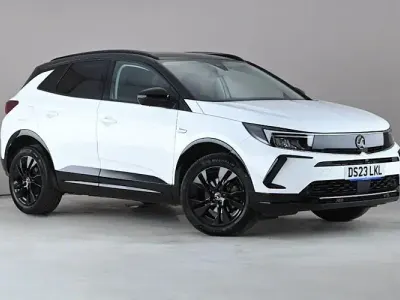Second-hand Vauxhall Grandland X S 131 CP (96 kW) 2023 Alb SUV