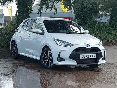 Used Toyota Yaris Hybrid Design 116 HP (85 kW) 2022 White Hatchback