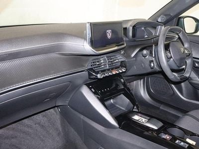 Begagnad Peugeot 2008 GT 134 HK (98 kW) 2025 Grå SUV