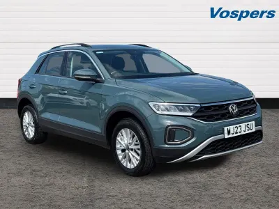 Used VW T-Roc Life 108 HP (79 kW) 2023 Blue SUV