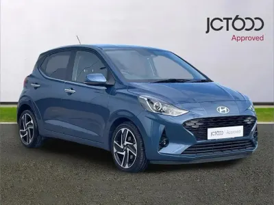 Used Hyundai i10 Premium 77 HP (56 kW) 2024 Blue Hatchback