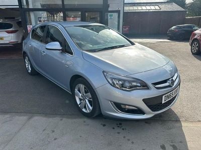 Used Vauxhall Astra SRi 140 HP (102 kW) 2015 Silver Hatchback
