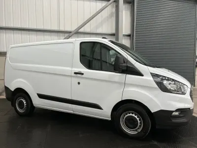 Used Ford Transit Custom 105 HP (77 kW) 2021 White Van