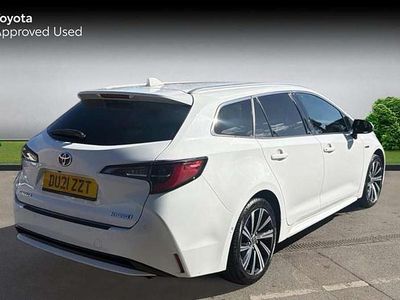 Used Toyota Corolla Design 120 HP (88 kW) 2021 White Estate