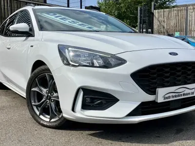 Used Ford Focus ST-Line 120 HP (88 kW) 2020 White Estate