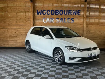 Used VW Golf VII SE 125 HP (91 kW) 2018 White Hatchback