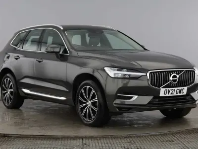 Usado Volvo XC60 Inscription 337 CV (247 kW) 2021 Gris SUV