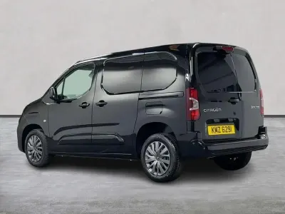 New Citroën Berlingo 101 HP (74 kW) 2026 Black MPV
