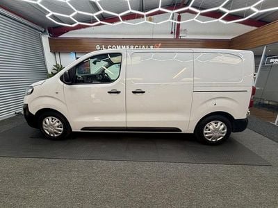 Used Vauxhall Vivaro 100 HP (73 kW) 2023 White MPV