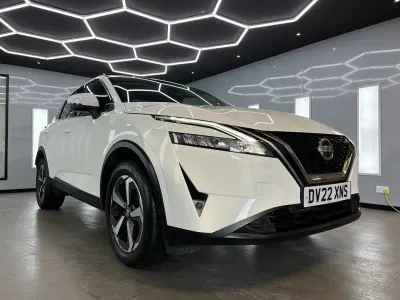 Used Nissan Qashqai N-Connecta 2022 White SUV